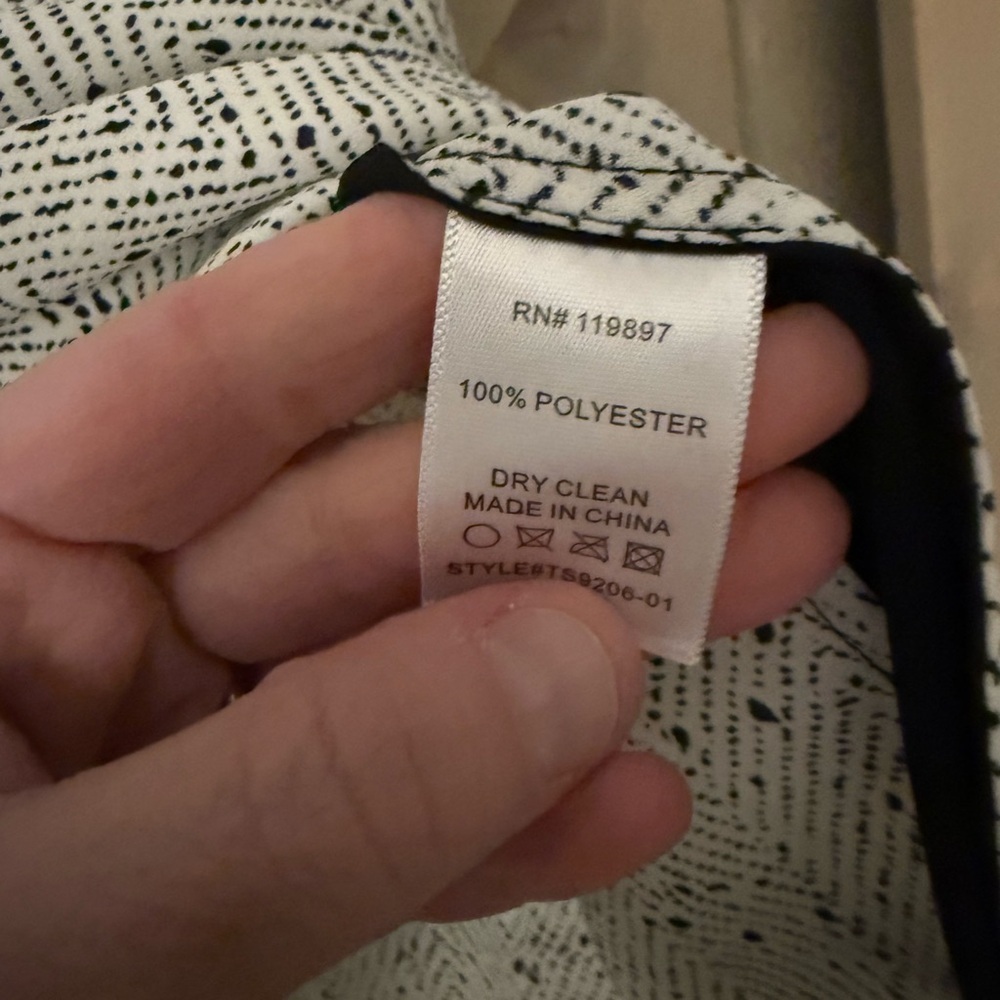 NWOT Collective Concepts Black and White Herringbone Sleeveless Blouse - Picture 2 of 7